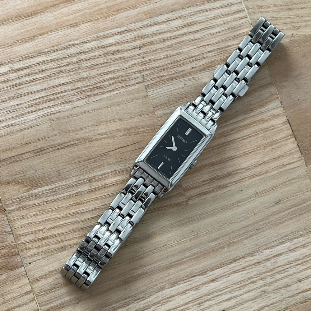 Seiko Solar Luxury Ladies Watch Black Rectangular Dial Stainless Bracelet - Picture 7 of 14